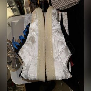 UA clot fragment dunks